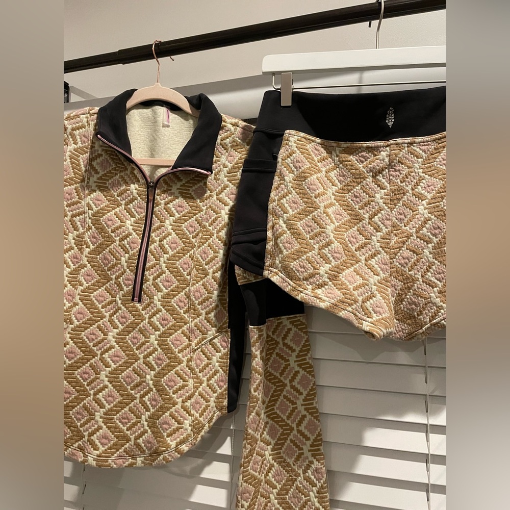 FP Movement Geometric Patterned Activewear Set - Picture 3 of 12